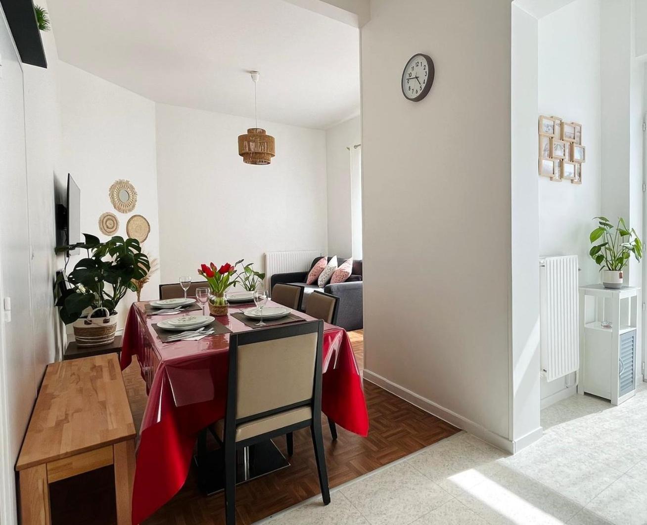 Appartement 100m Train Rer A, 10' Disneyland, 34' Paris Centre, Parking X2 Torcy (Seine-et-Marne)